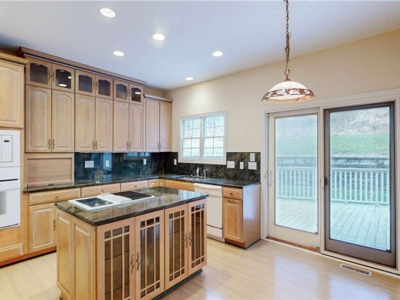 8096 Long Forest Drive, Brecksville, OH 44141 Photo 22