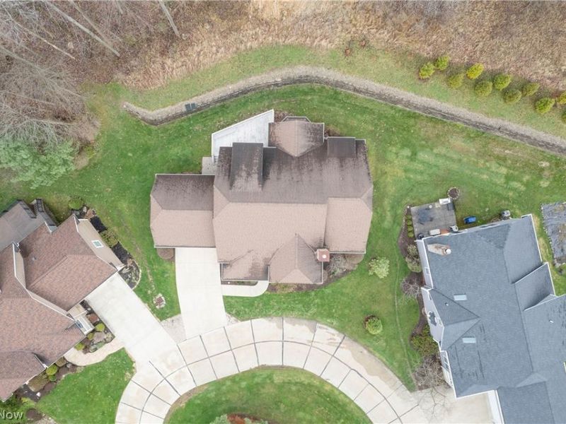 8096 Long Forest Drive, Brecksville, OH 44141 Photo 4