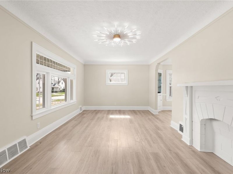 3970 Victory Boulevard, Cleveland, OH 44111 Photo 11