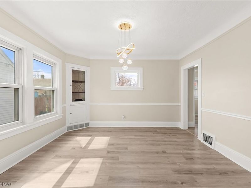 3970 Victory Boulevard, Cleveland, OH 44111 Photo 14