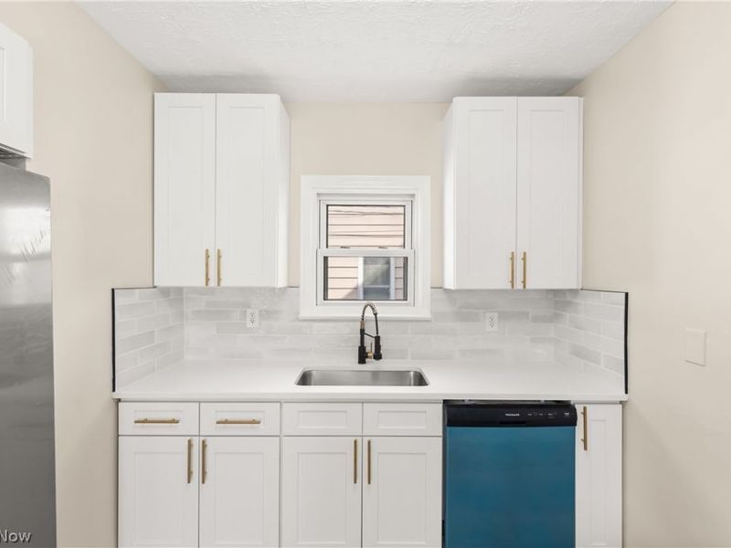 3970 Victory Boulevard, Cleveland, OH 44111 Photo 18