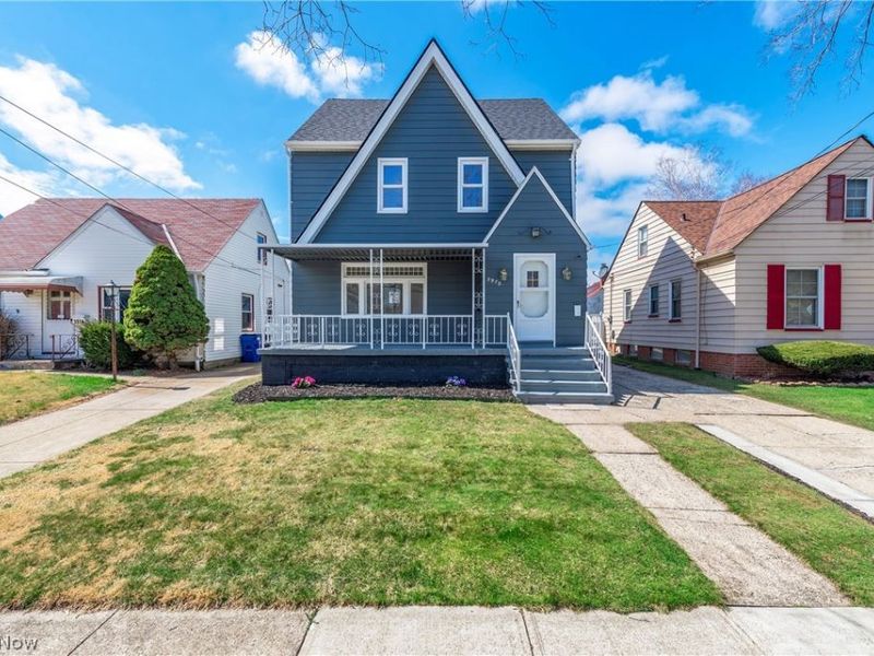 3970 Victory Boulevard, Cleveland, OH 44111 Photo 2