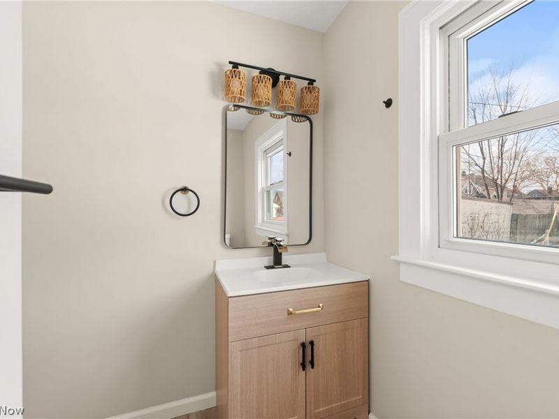 3970 Victory Boulevard, Cleveland, OH 44111 Photo 23