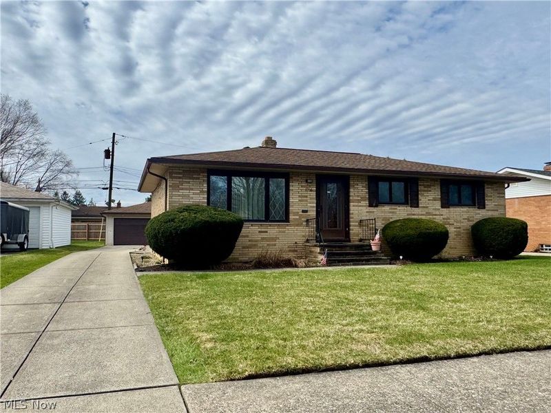 6916 Tobik Trail, Parma Heights, OH 44130 Photo 2