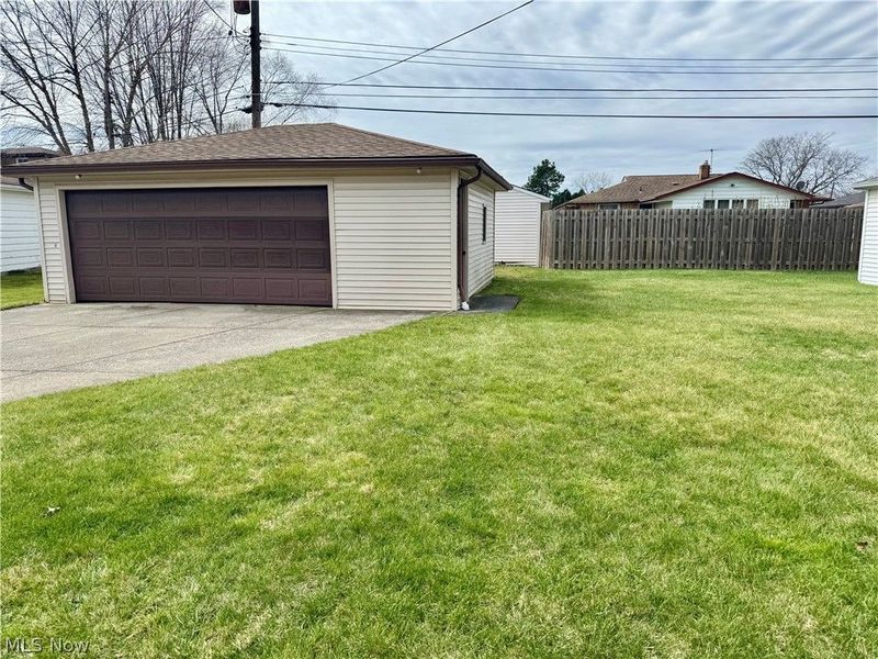 6916 Tobik Trail, Parma Heights, OH 44130 Photo 3