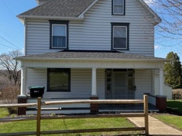 42 HIGHLAND AVE , Burgettstown, PA 15021