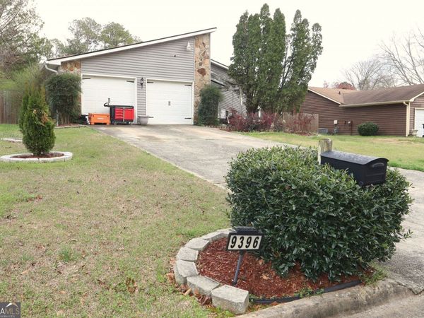 9396 Forest Knoll Drive, Jonesboro, GA 30238