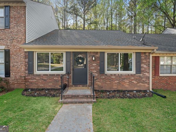 7167 Williamsburg Drive, Riverdale, GA 30274
