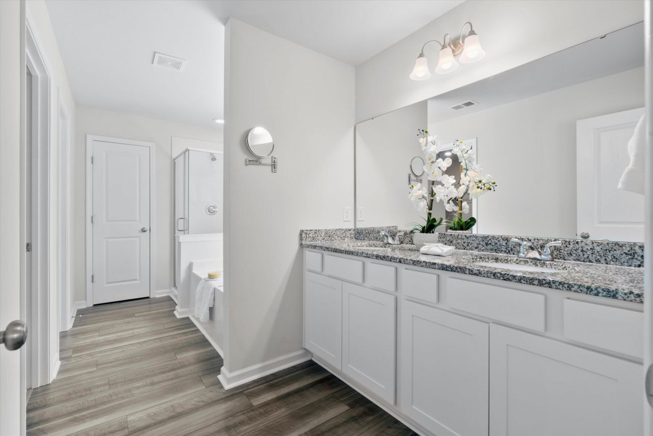 300 Torslanda Lane Photo 11