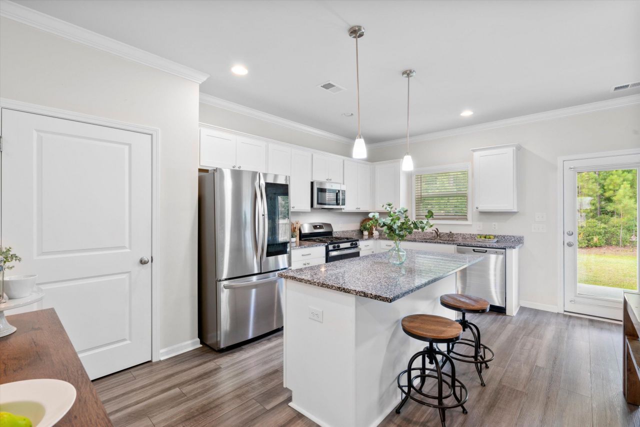 300 Torslanda Lane Photo 4