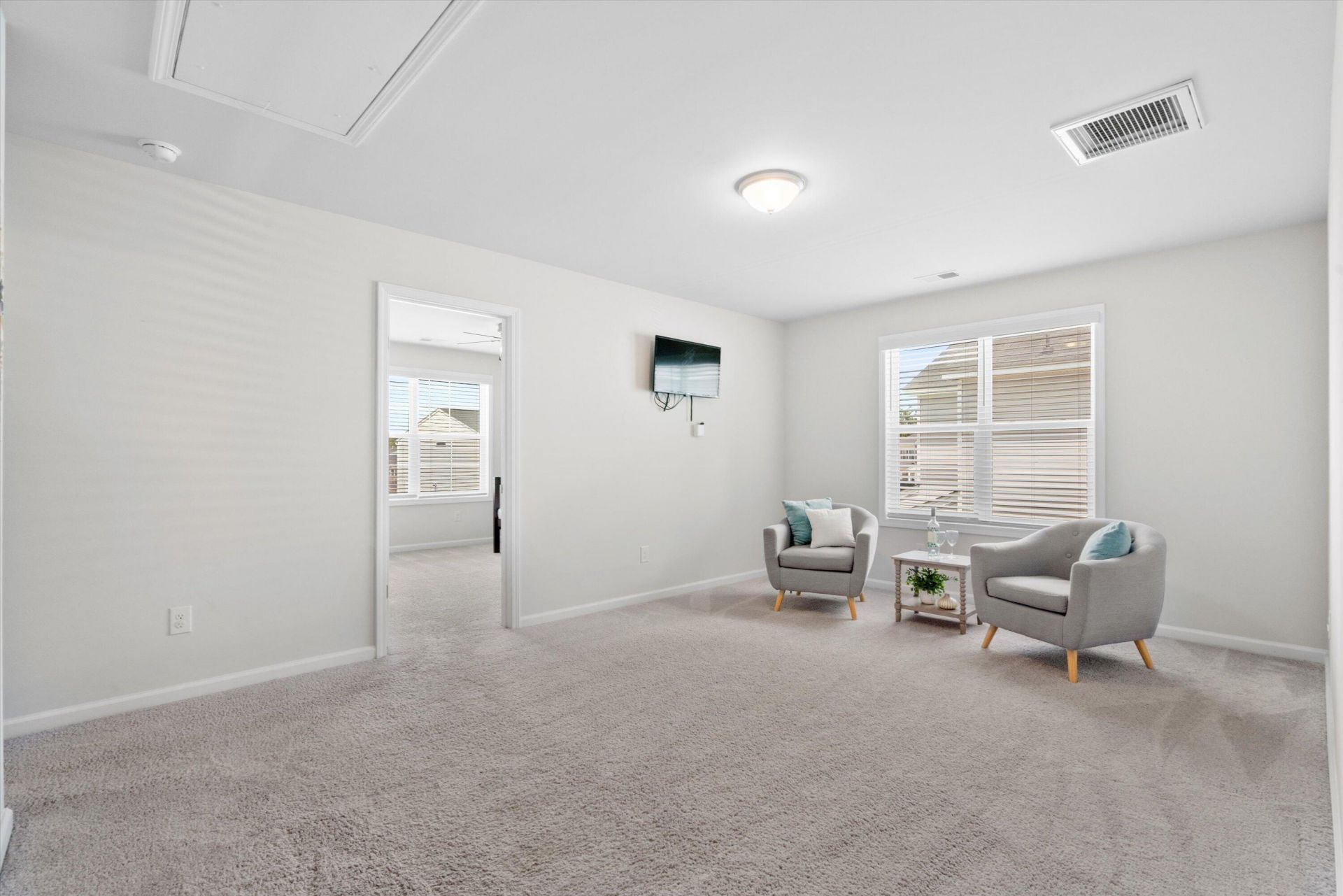 300 Torslanda Lane Photo 8