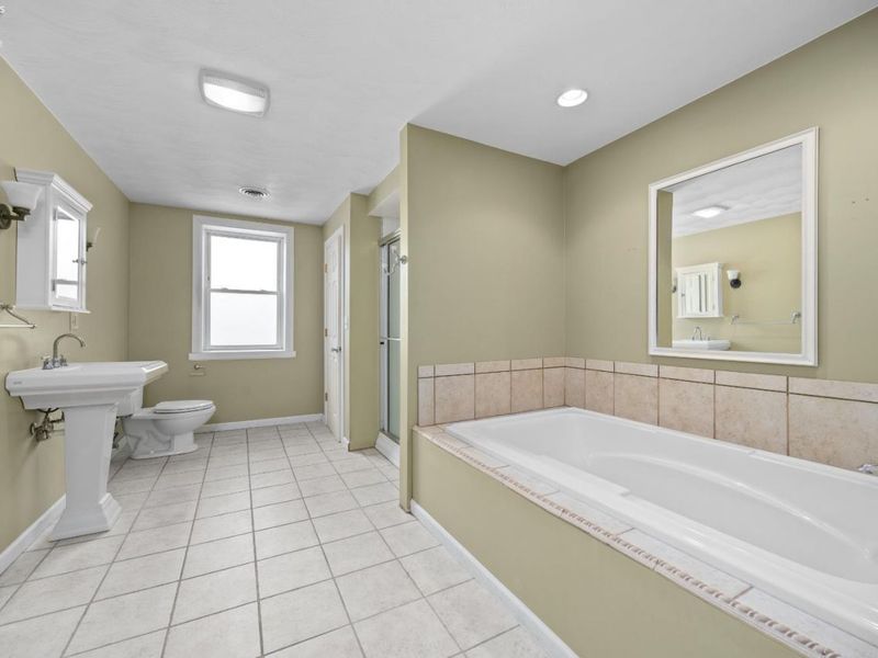 111 W Main Street, Bellevue, OH 44811 Photo 16