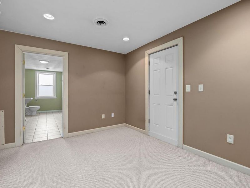 111 W Main Street, Bellevue, OH 44811 Photo 18