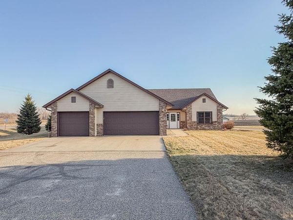 2953 9th Avenue SE, Willmar, MN 56201