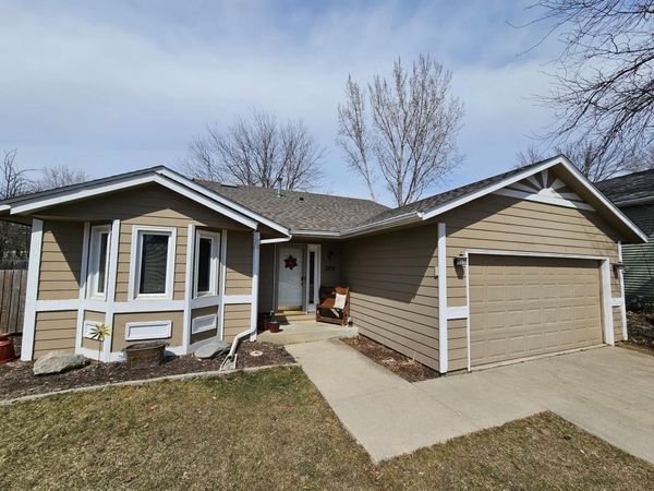 2433 60th Street NW, Rochester, MN 55901