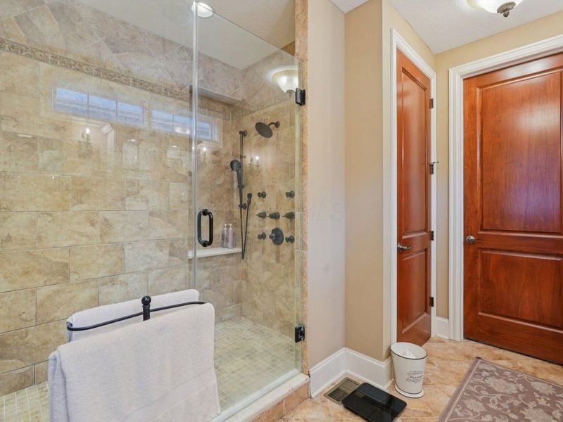 3848 Stonewater Drive, Columbus, OH 43221 Photo 24