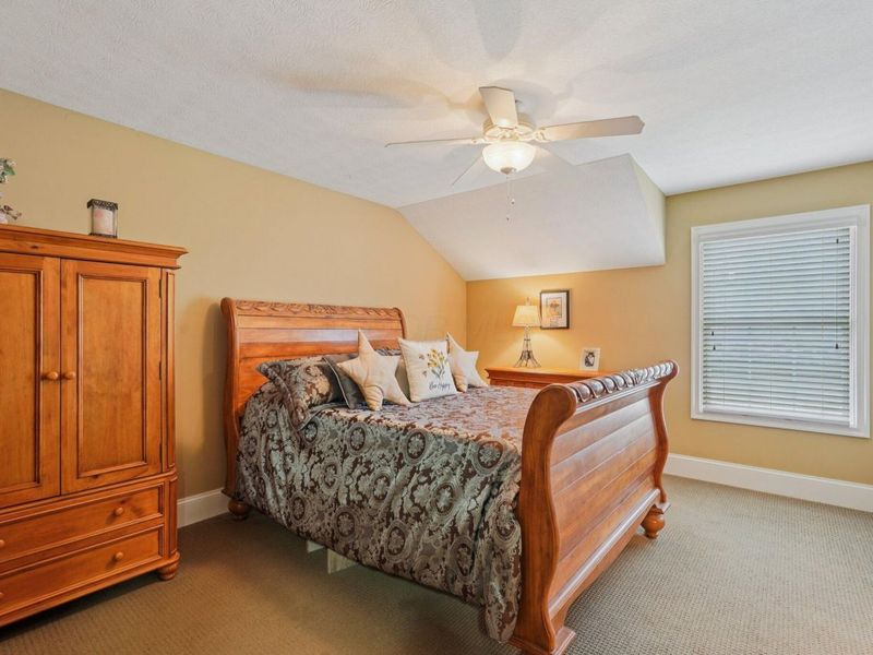 3848 Stonewater Drive, Columbus, OH 43221 Photo 26