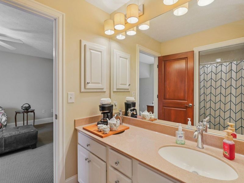 3848 Stonewater Drive, Columbus, OH 43221 Photo 29