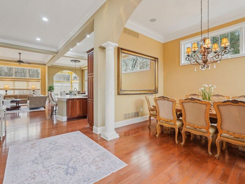 3848 Stonewater Drive, Columbus, OH 43221 Photo 3