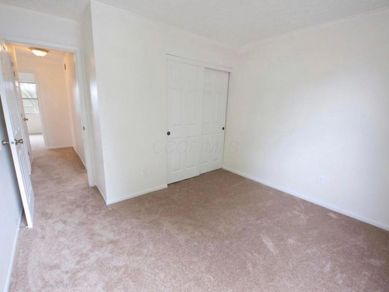 3795 Heatherglen Drive , Columbus, OH 43221 Photo 17