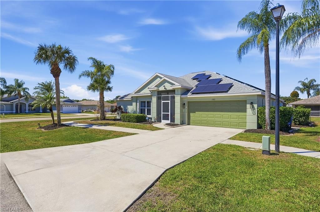 1501 Honor Ct, Lehigh Acres, FL 33971 Photo