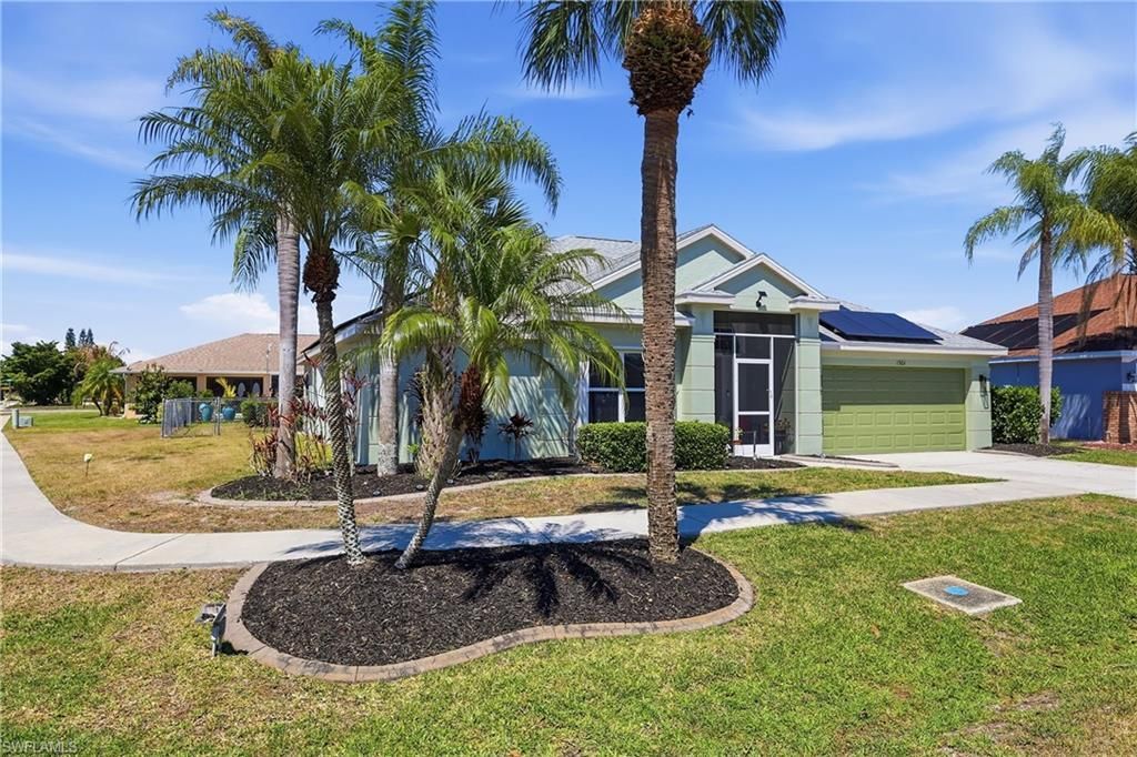 1501 Honor Ct, Lehigh Acres, FL 33971 Photo