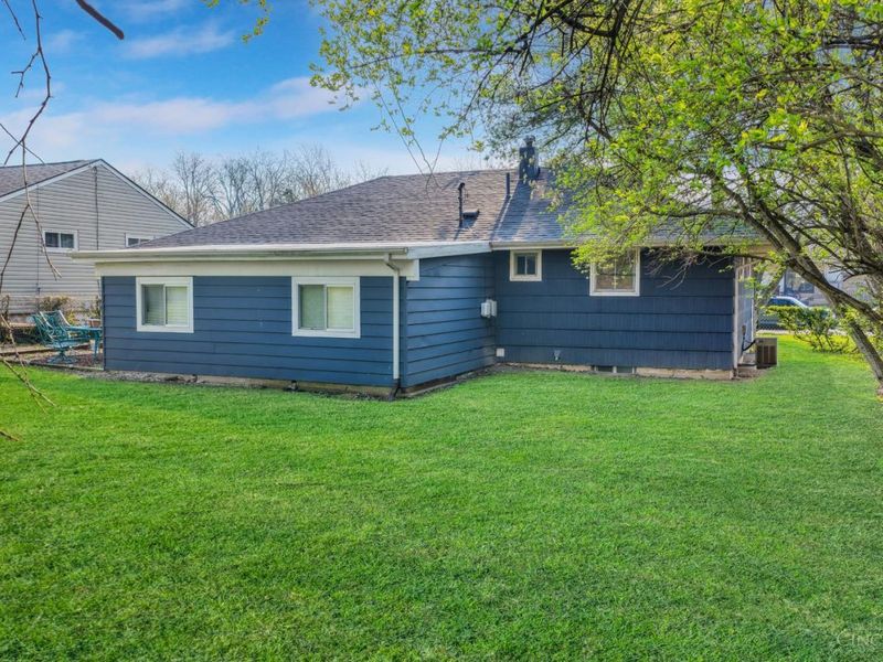 8881 Ebro Court, Springfield Twp., OH 45231 Photo 3