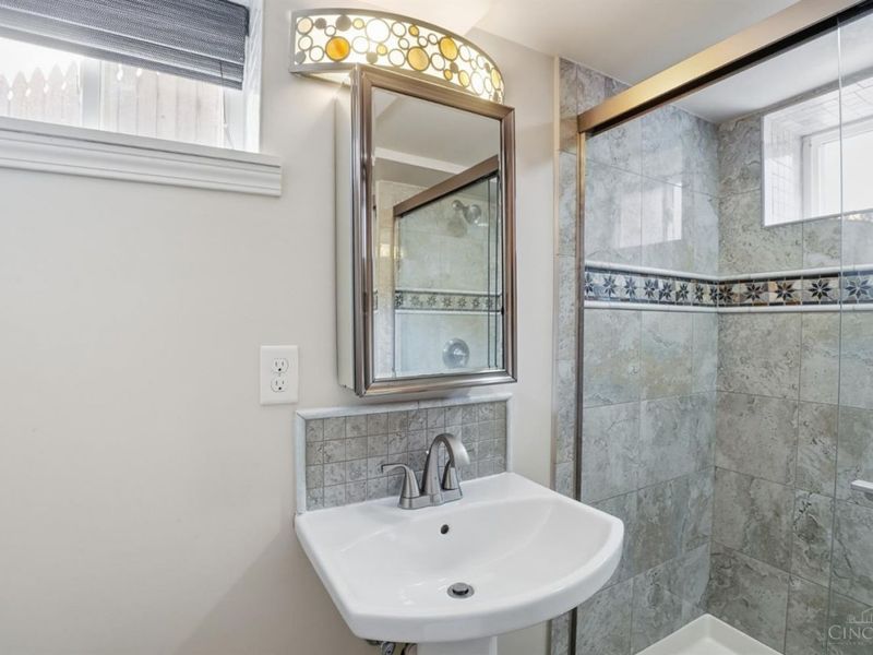 1253 Herschel Avenue, Cincinnati, OH 45208 Photo 40