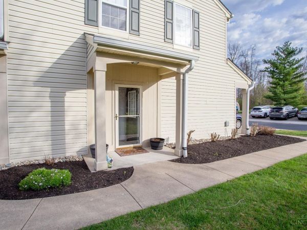 114 Tall Trees Drive, Unit 13B, Batavia Twp, OH 45102