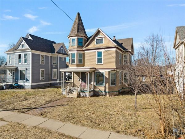 1517 9 Avenue , Rock Island, IL 61021