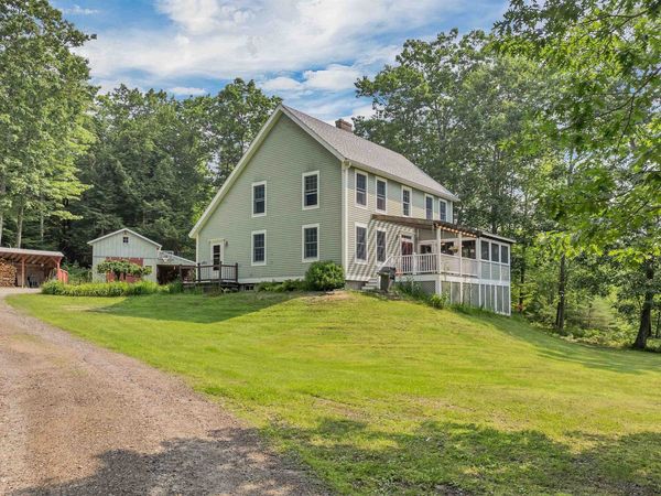 323 Governor Wentworth Highway, Tuftonboro, NH 03853