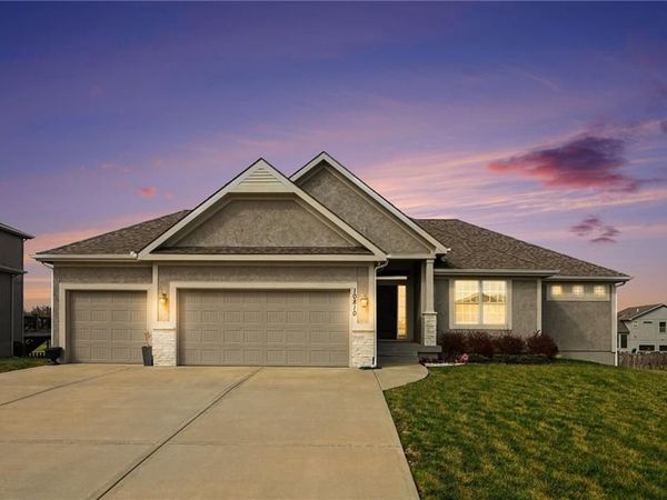 10810 N Virginia Avenue, Kansas City, MO 64155