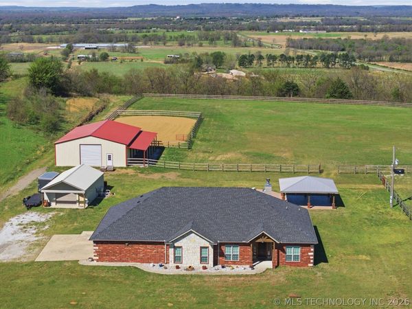 107188 S 4570 Road, Sallisaw, OK 74955