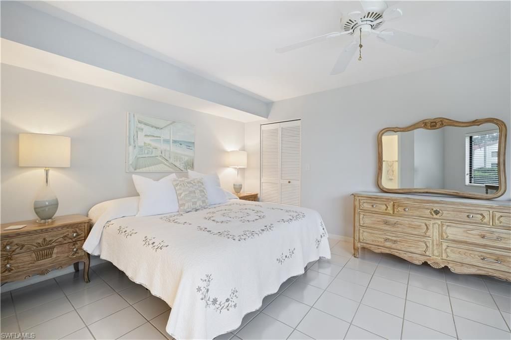 565 Beachwalk Cir, Unit T-102, Naples, FL 34108 Photo