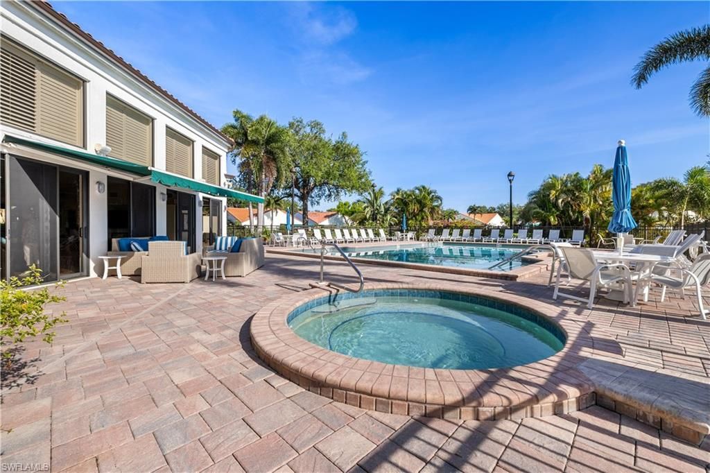 565 Beachwalk Cir, Unit T-102, Naples, FL 34108 Photo