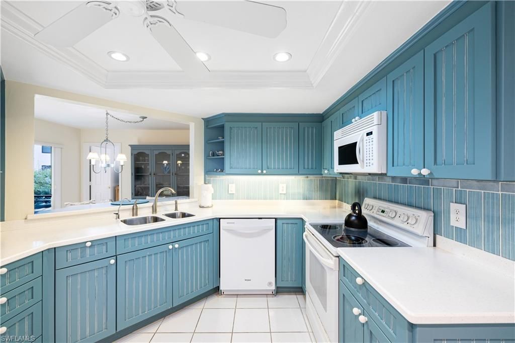 565 Beachwalk Cir, Unit T-102, Naples, FL 34108 Photo