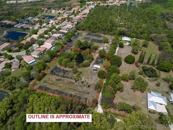 1025 SE Ponderosa Road, Stuart, FL 34997
