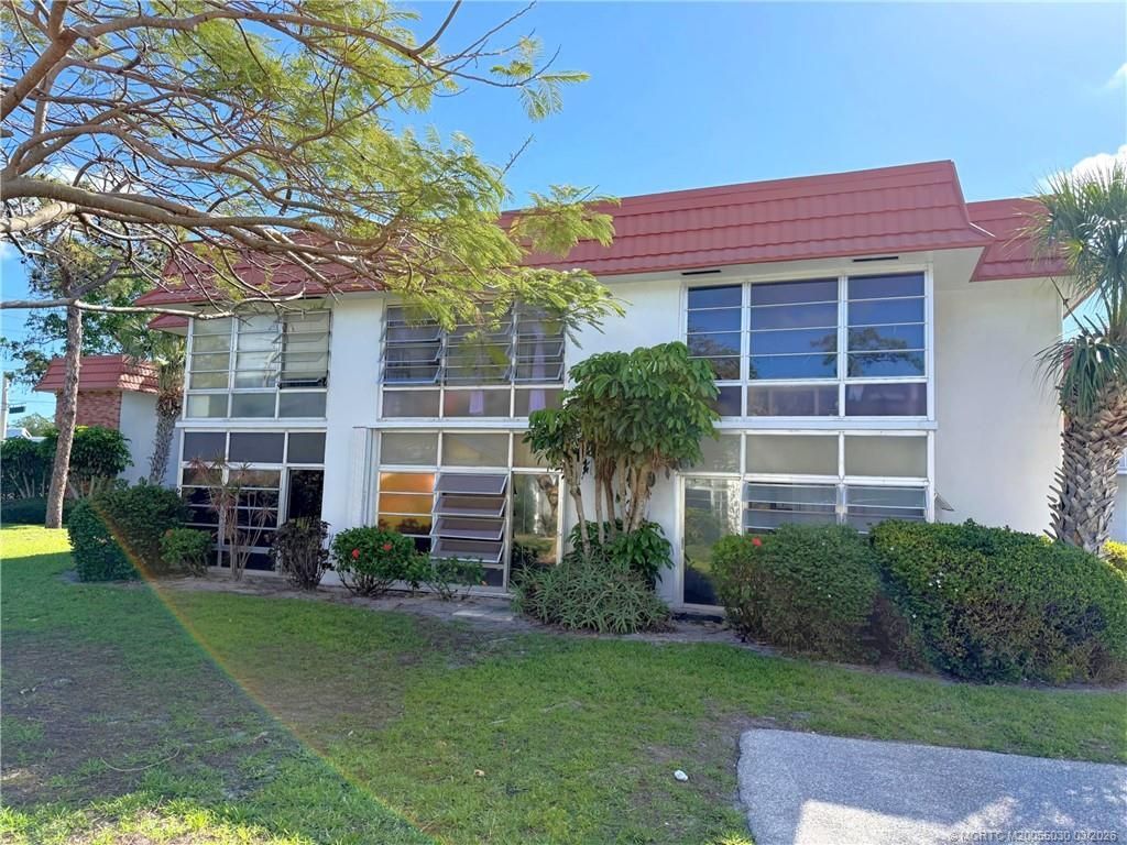 2600 SE Ocean Boulevard, Unit II11, Stuart, FL 34996 Photo
