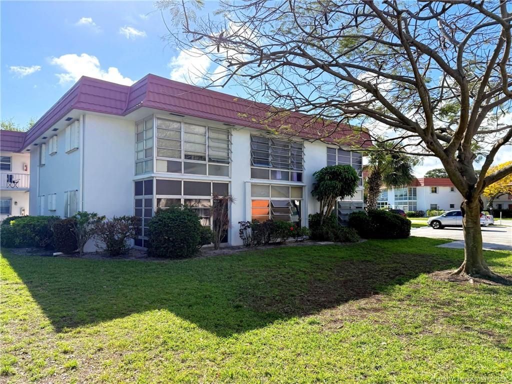 2600 SE Ocean Boulevard, Unit II11, Stuart, FL 34996 Photo