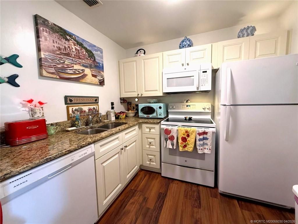 2600 SE Ocean Boulevard, Unit II11, Stuart, FL 34996 Photo