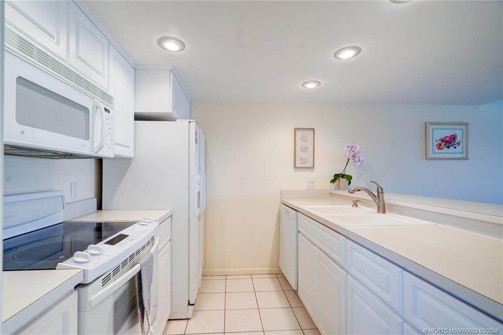 5593 NE Gulfstream Way, Stuart, FL 34996 Photo