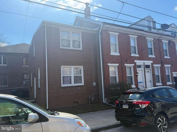 1206 GREEN STREET , NORRISTOWN, PA 19401