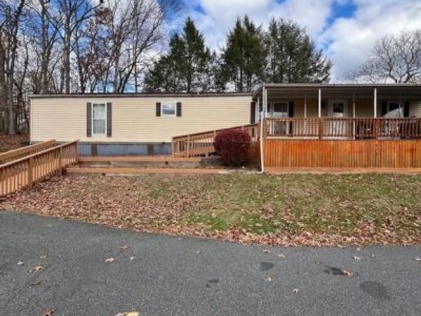 808 HOLLY DRIVE , GREEN LANE, PA 18054