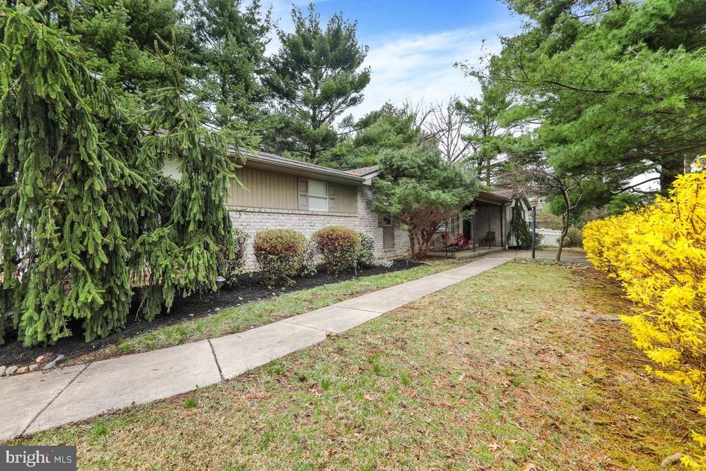 5 PARK ROAD , READING, PA 19609