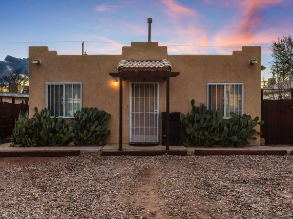 403 Columbia Drive SE, Albuquerque, NM 87106