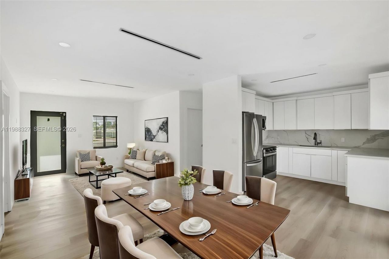 14520 Carver Dr, Miami, FL 33176 Photo