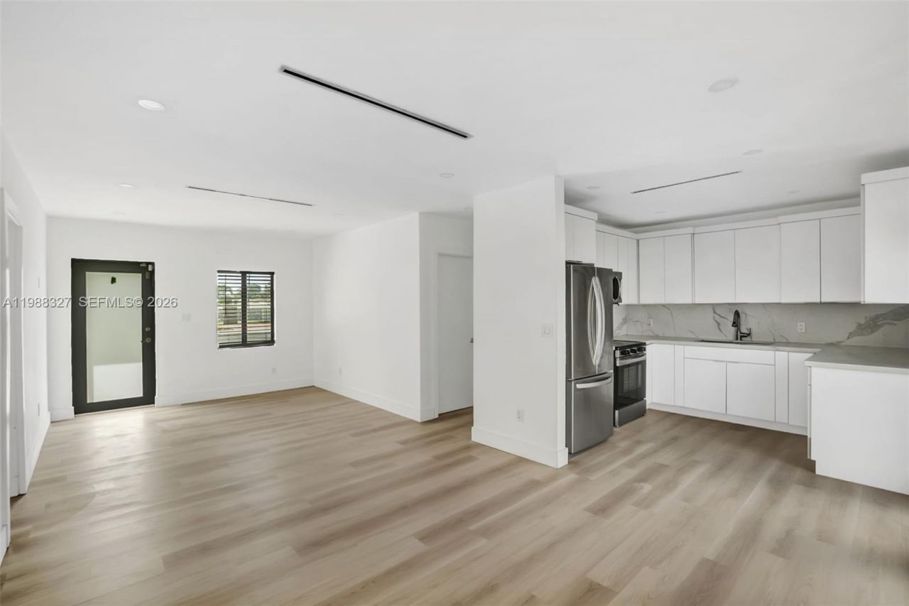 14520 Carver Dr, Miami, FL 33176 Photo