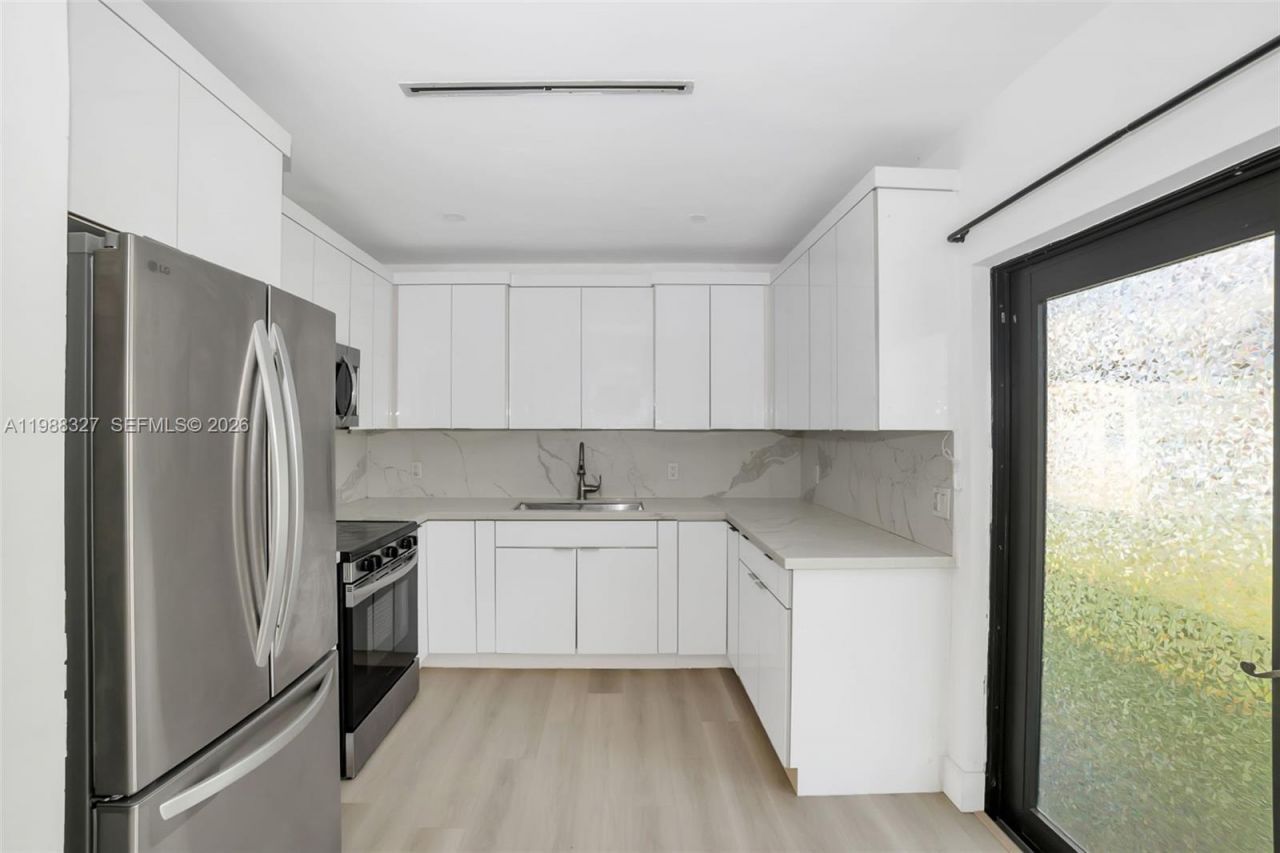 14520 Carver Dr, Miami, FL 33176 Photo