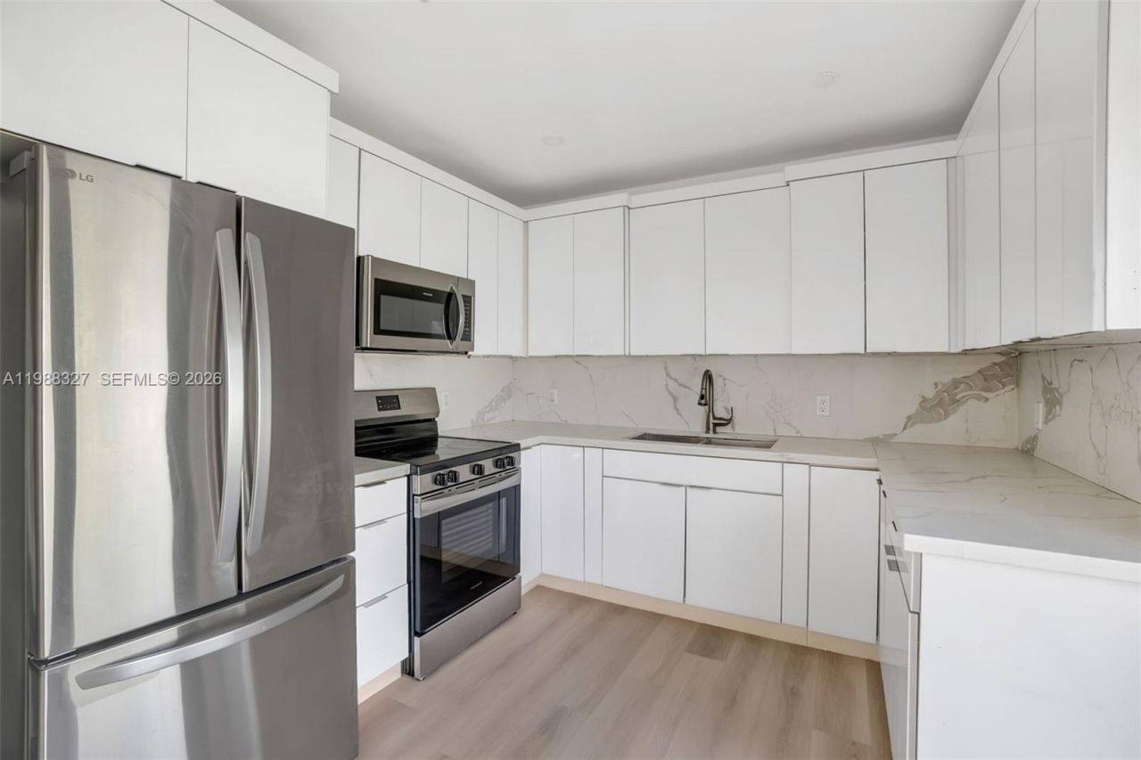 14520 Carver Dr, Miami, FL 33176 Photo