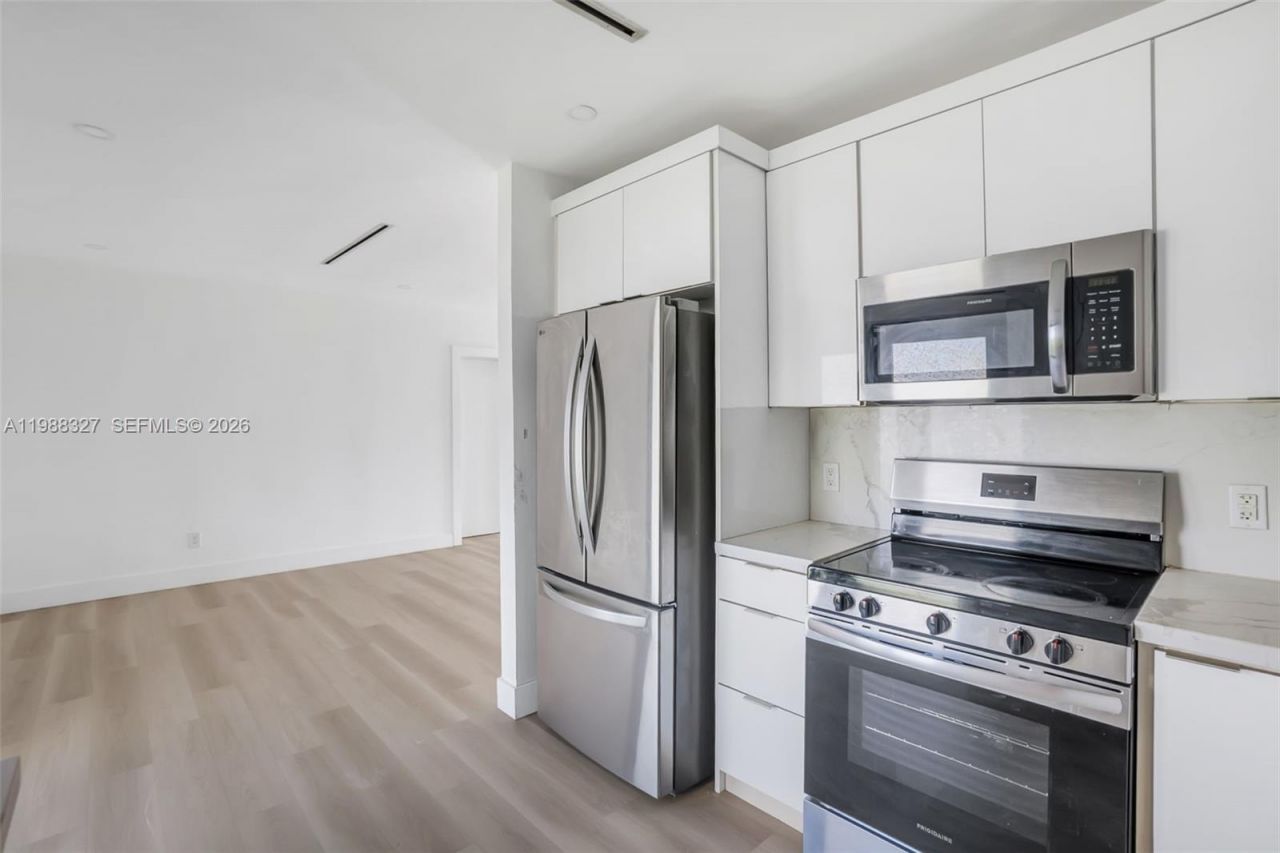 14520 Carver Dr, Miami, FL 33176 Photo